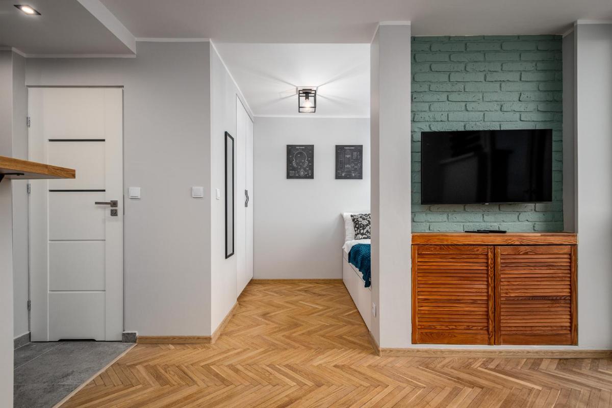Apart D&K Chłodna 15 - Housity