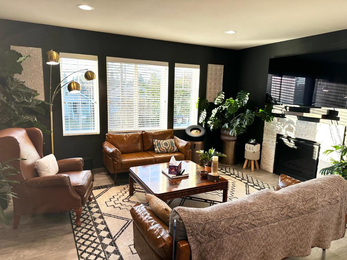 Central Tacoma Homestay with breakfast included -private room- - Housity
