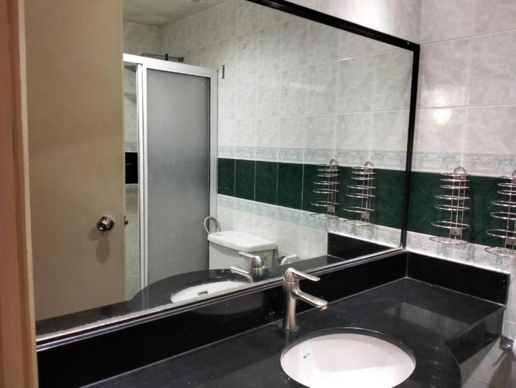 HARVARD SUASANA HOTEL - Housity