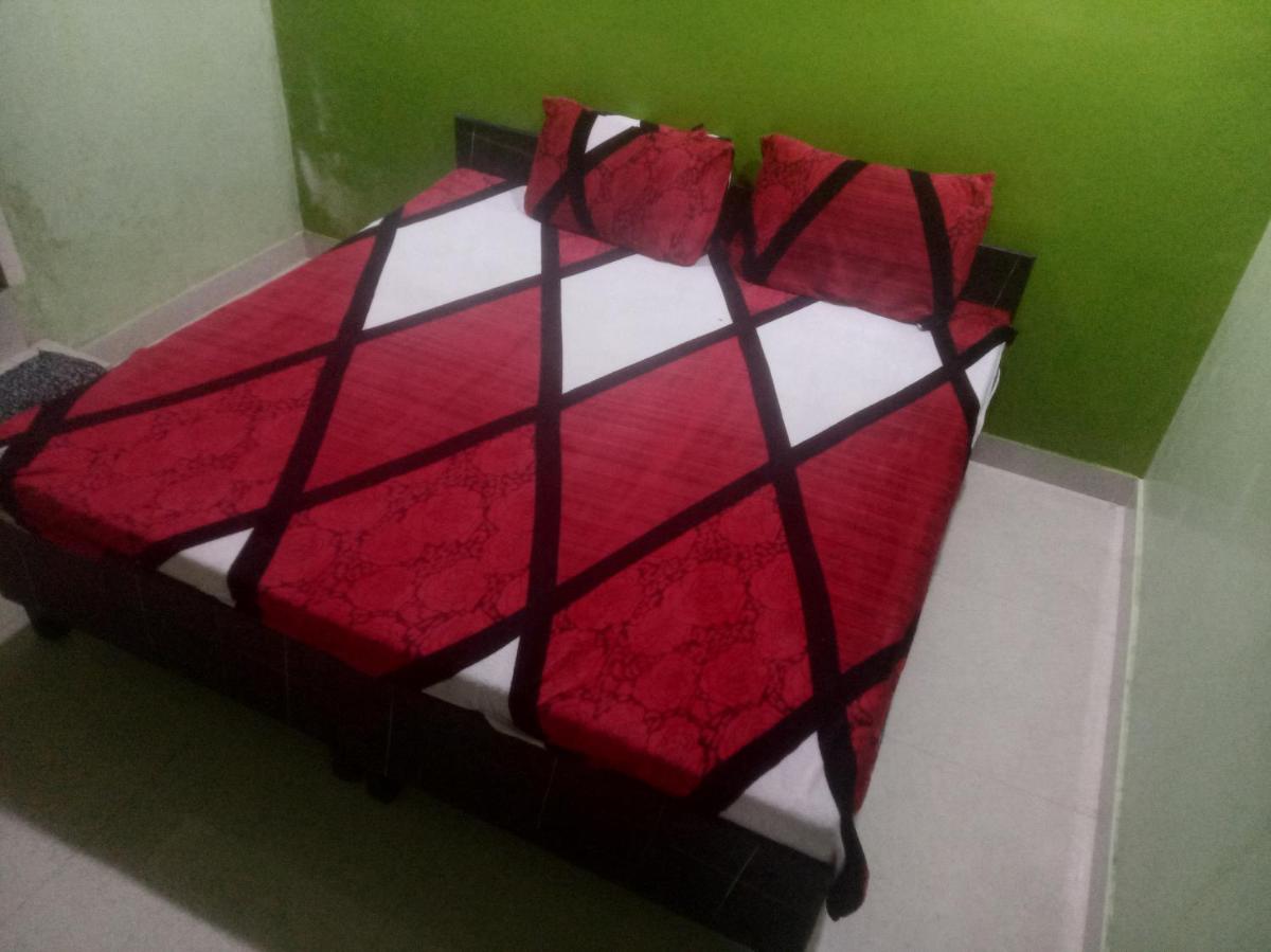 HOTEL HELIX -- RAJPURA -- Budget Rooms for Family, Couples, Solo Travellers - Housity