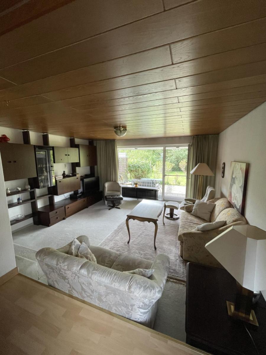 Entire house, quiet city location, garden, parking - Housity