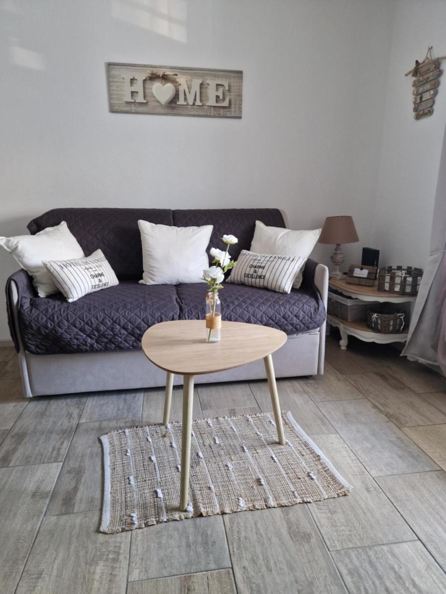 Sanary sur mer, Soleil et douceur I - Housity