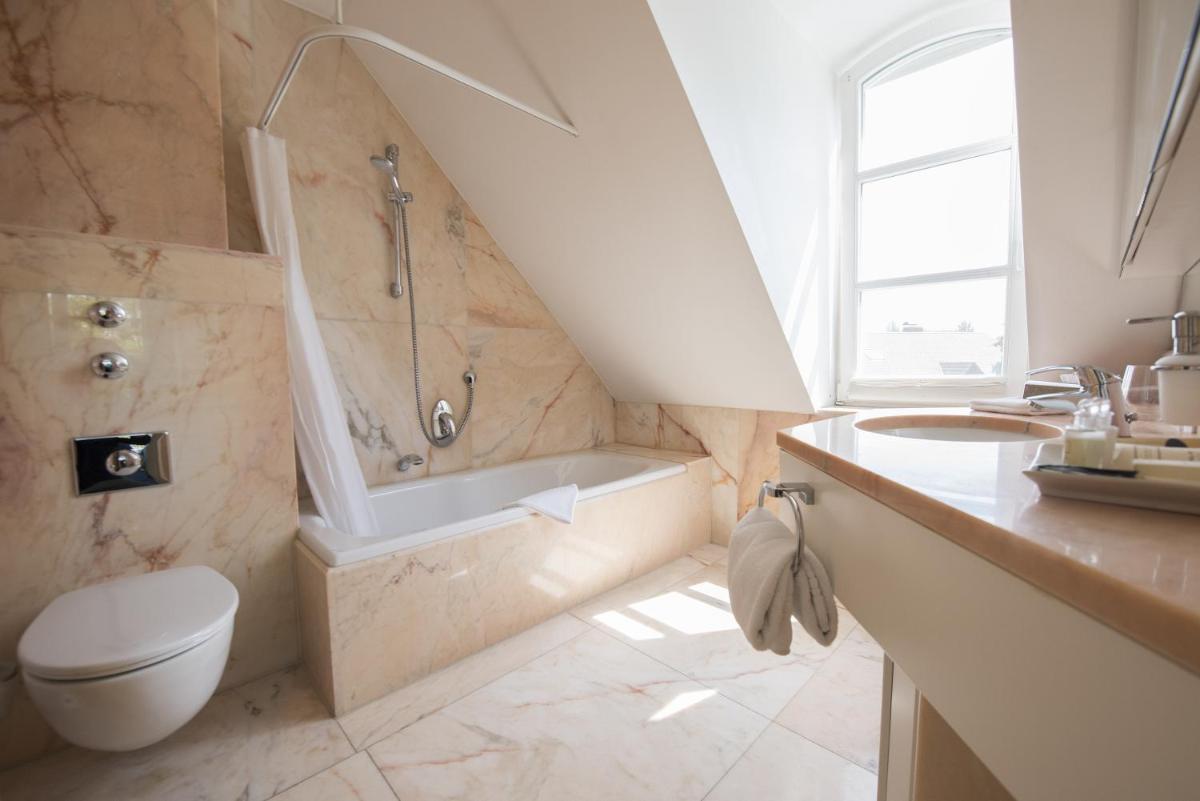 ArtVilla am See - offen April bis August 2025 - Housity