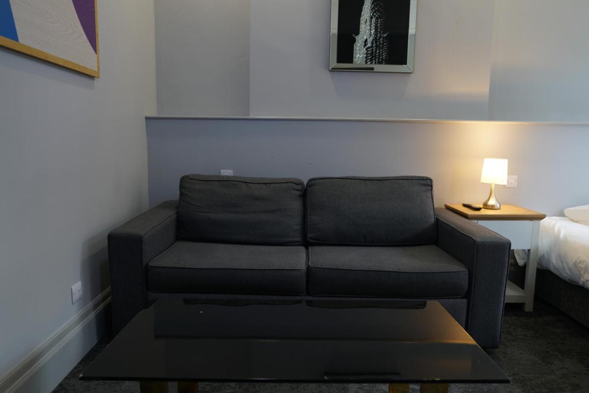 Royal Hotel Kettering - Housity