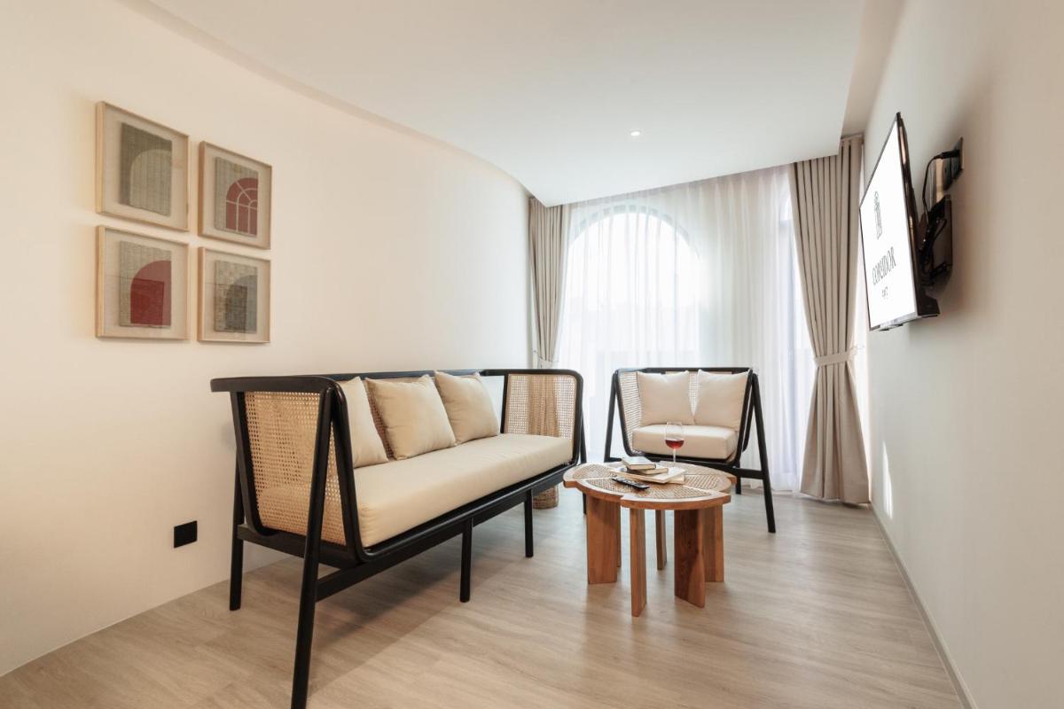 CORRIDOR 2407 - Housity