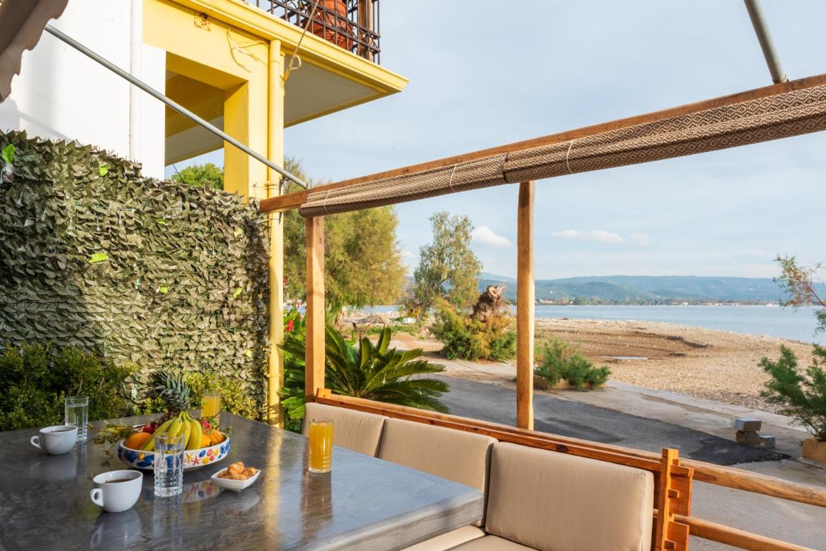 The Sea Front Fisherman’s house - Housity
