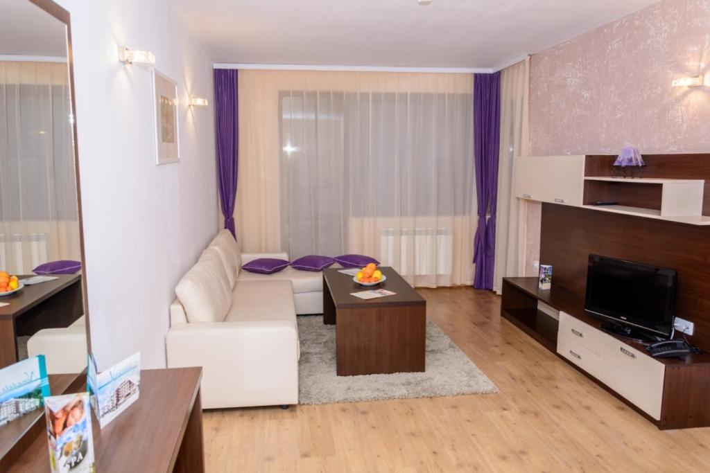 Pampo Apartment - Hizvo