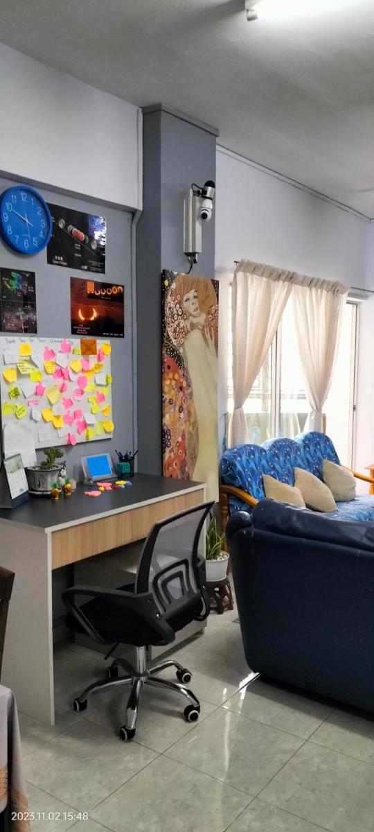 Suitetrails - A room in Aparnt Sri Impian