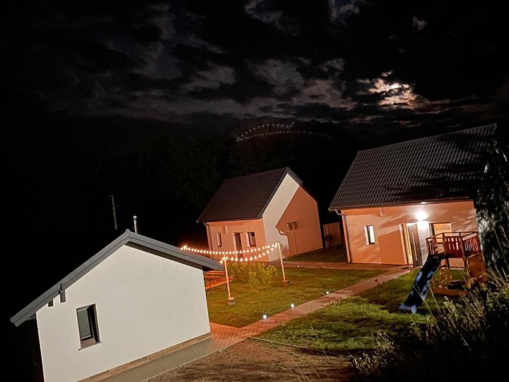Przystań nad Legą - Housity