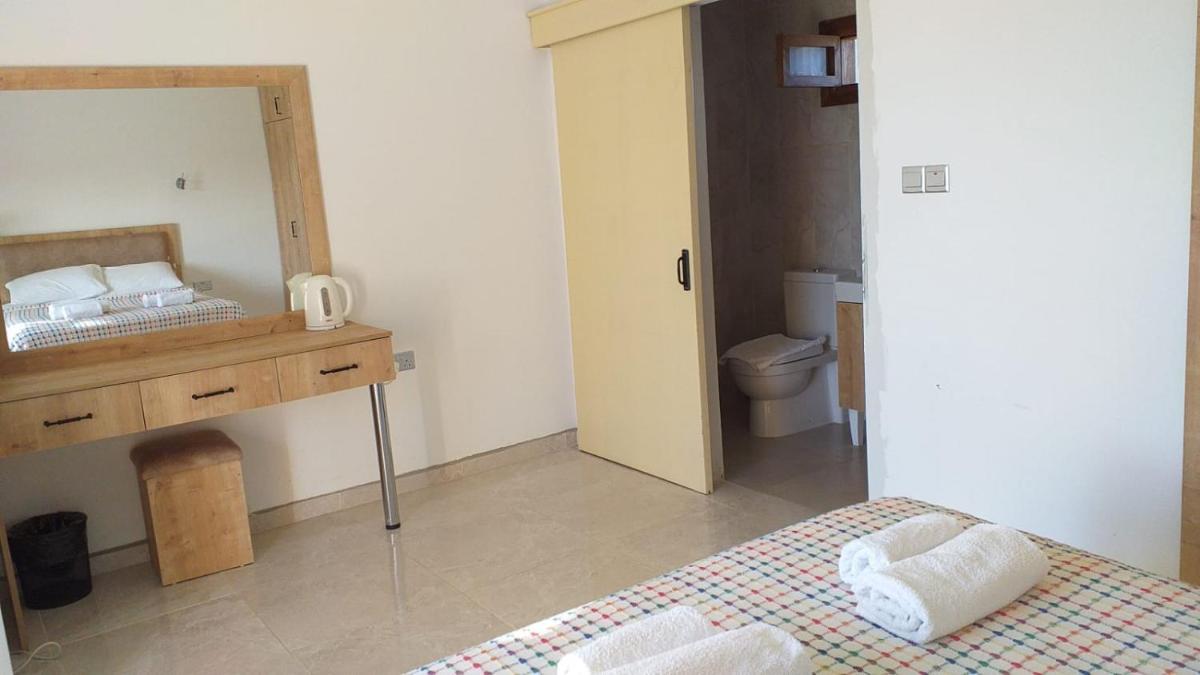 Glaro Garden Hotel - Housity