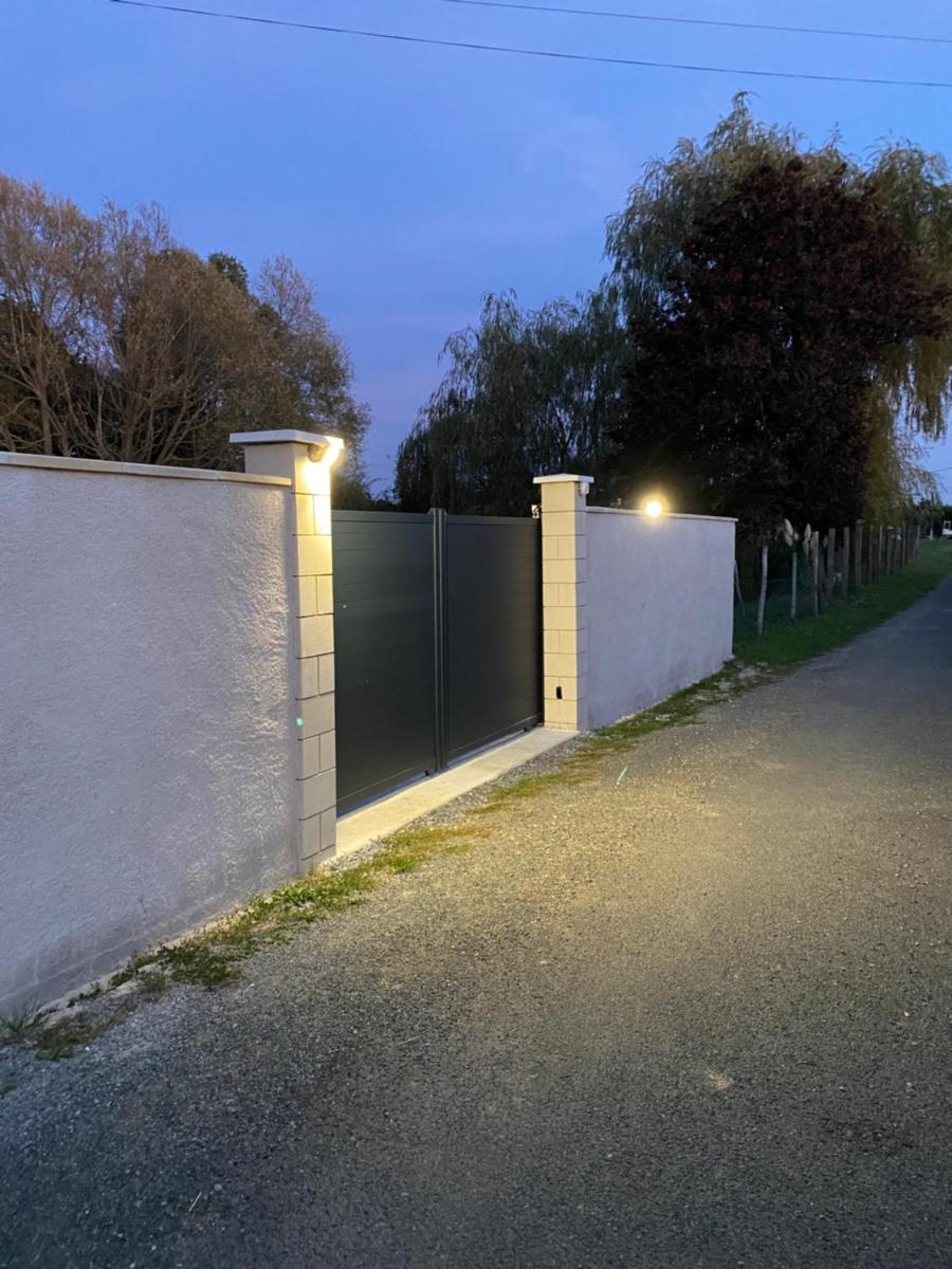 La maison des rosiers au bord du Loir - Housity