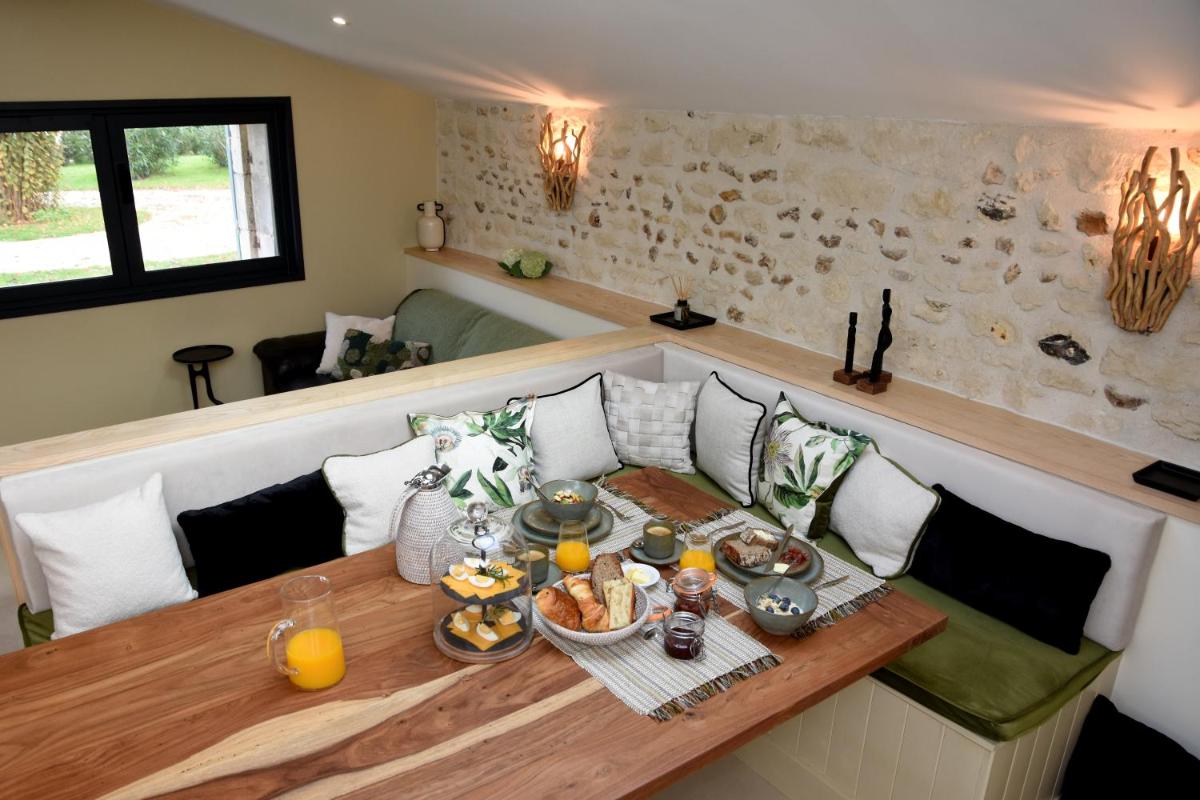 Suitetrails - Girauderies Chambres d'Hotes/B+B