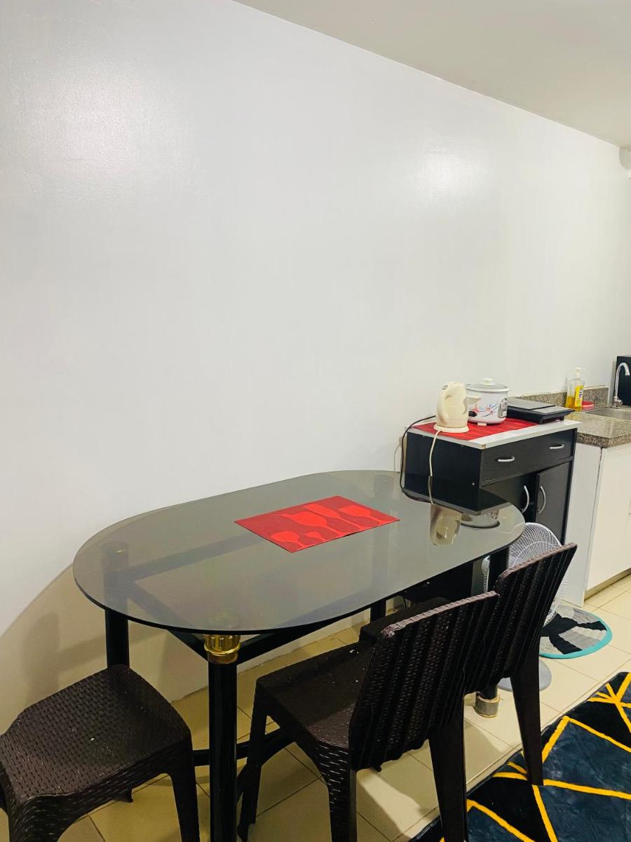 Staycation in Manila - Housity