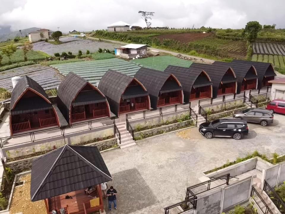 Green Lestari Resort Alahan Panjang - Housity
