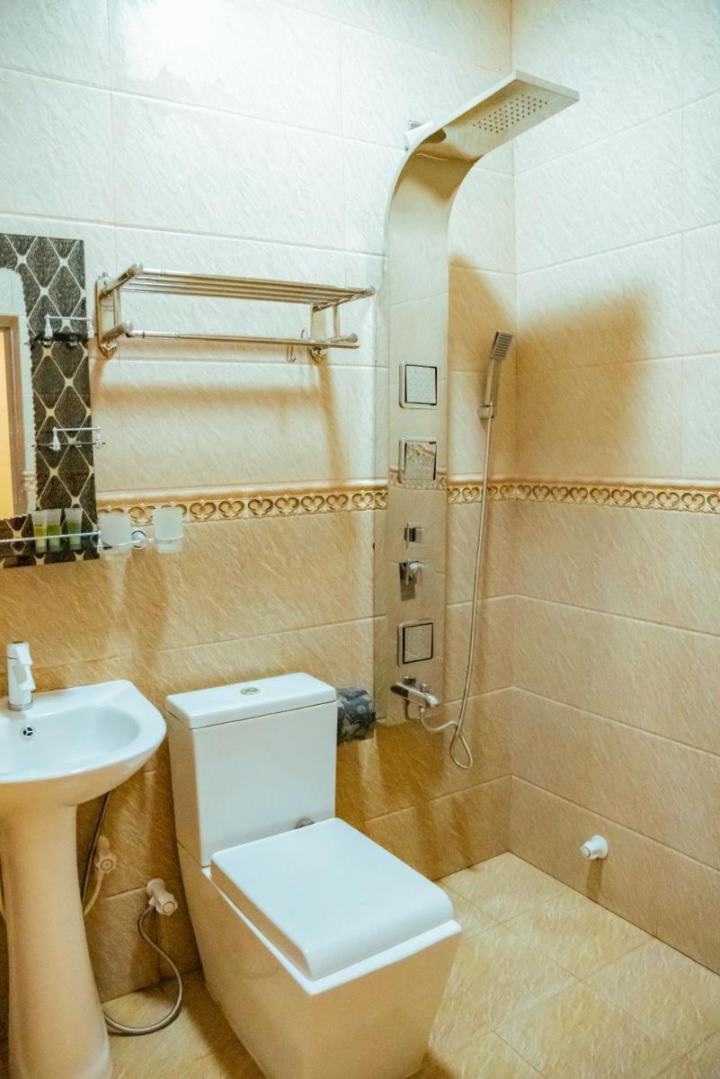 Ekefaru Inn - Housity