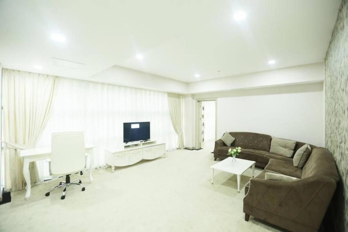 Continent Hotel - Housity