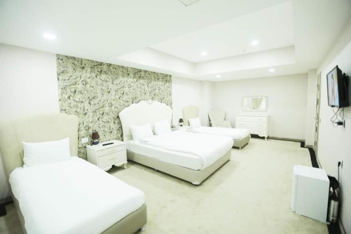 Continent Hotel - Housity