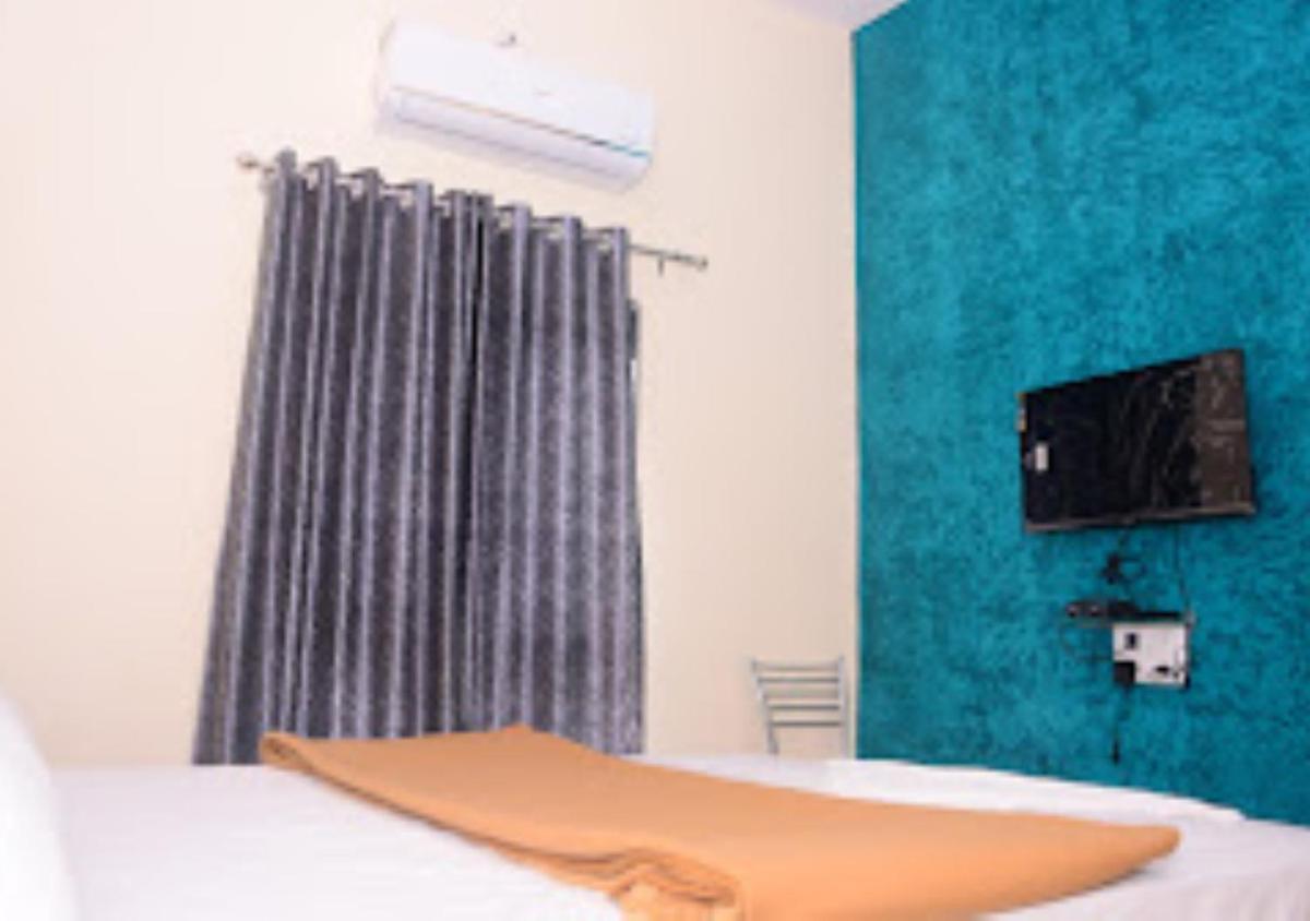 Nanashri Guest House & Restaurants Pimpalgaon - Housity