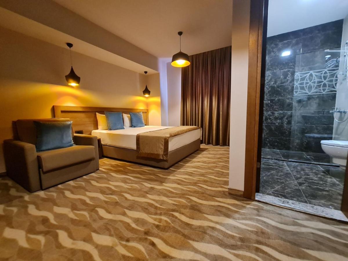 Hotel Angro Palace - Housity