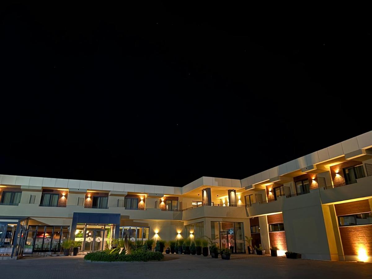 Hotel Angro Palace - Housity