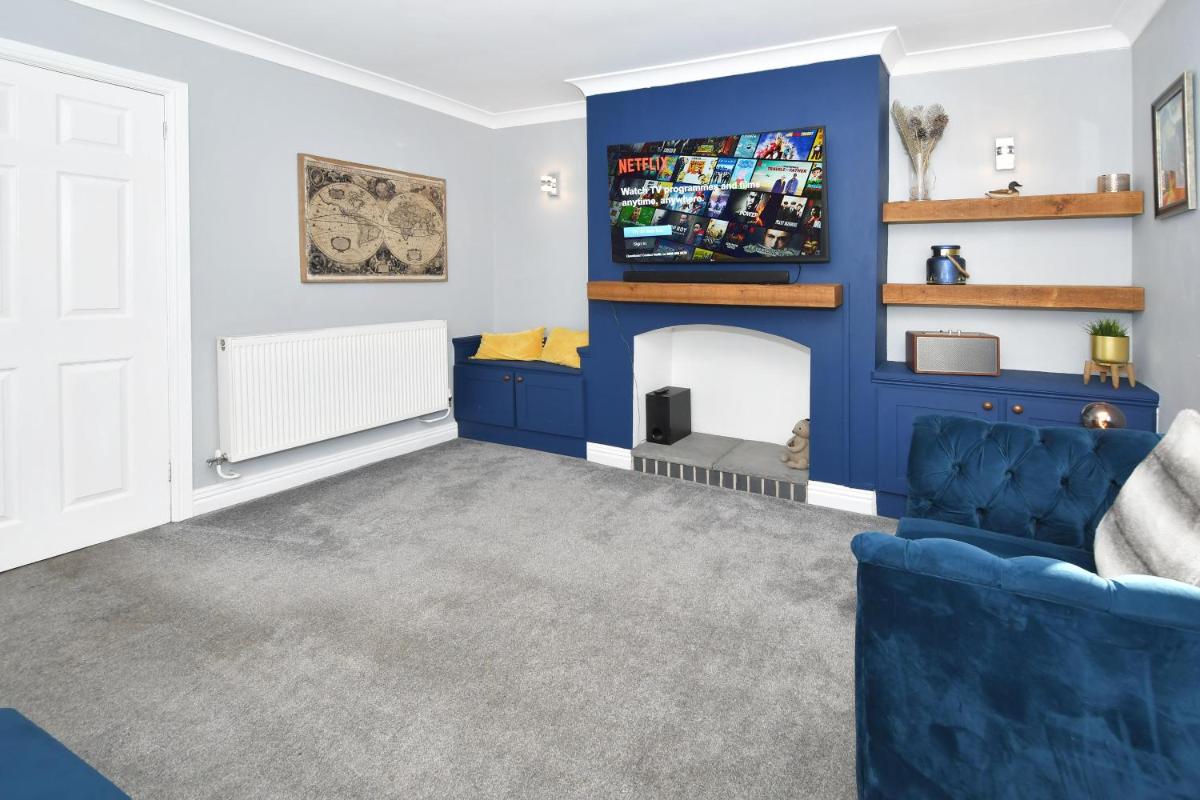 Squirrel Cottage by YourStays - Housity