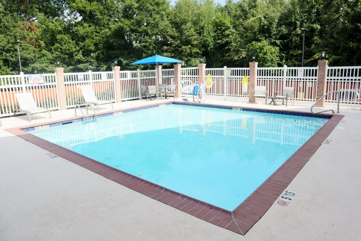 Holiday Inn Express Baton Rouge North by IHG - Housity
