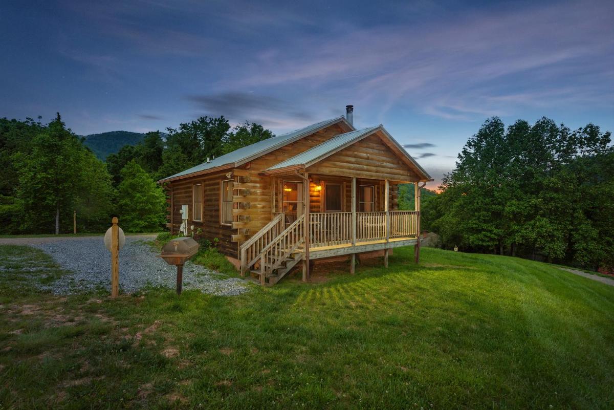 Engadine Inn and Cabins - Housity