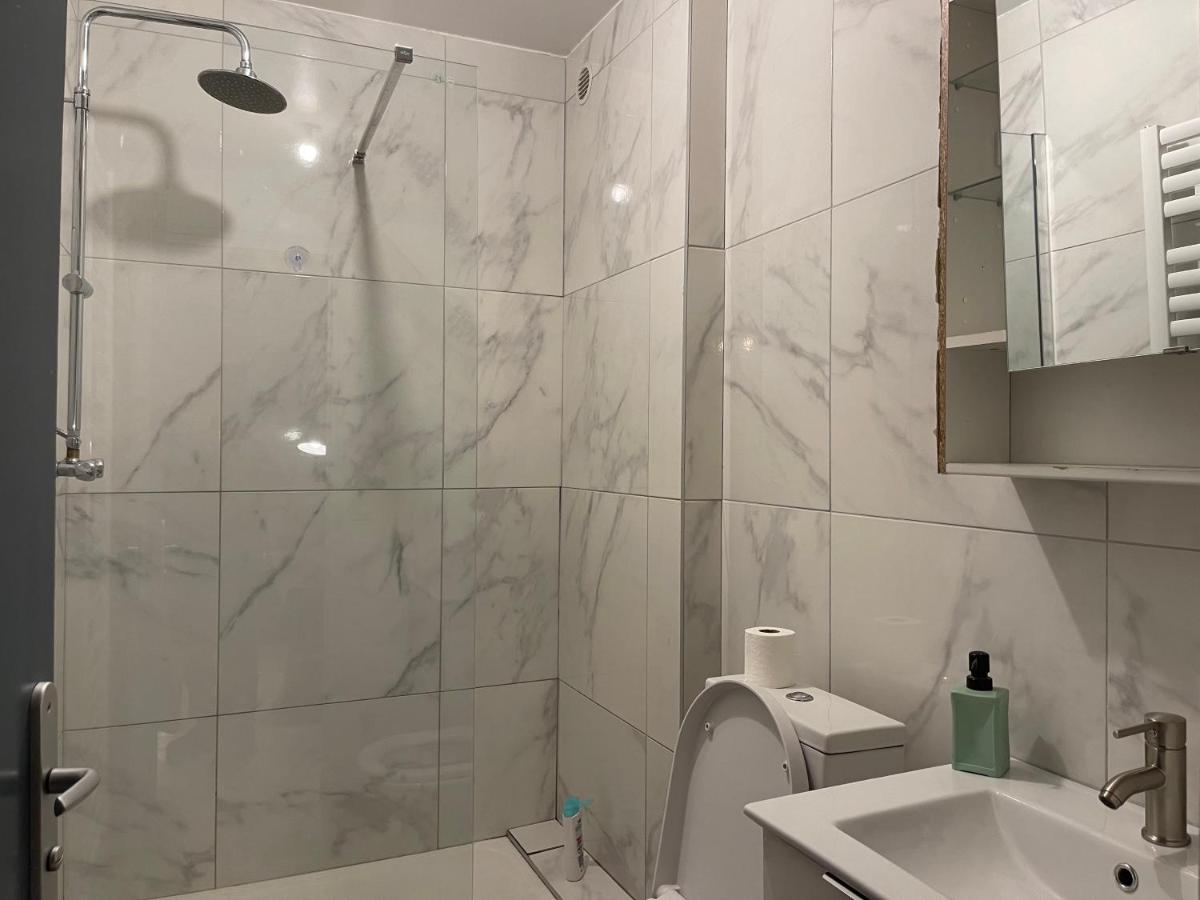 015 CHIC & COSY STUDIO 41m2 HYPERCENTRE WIFI SMART TV NETFLIX - Housity