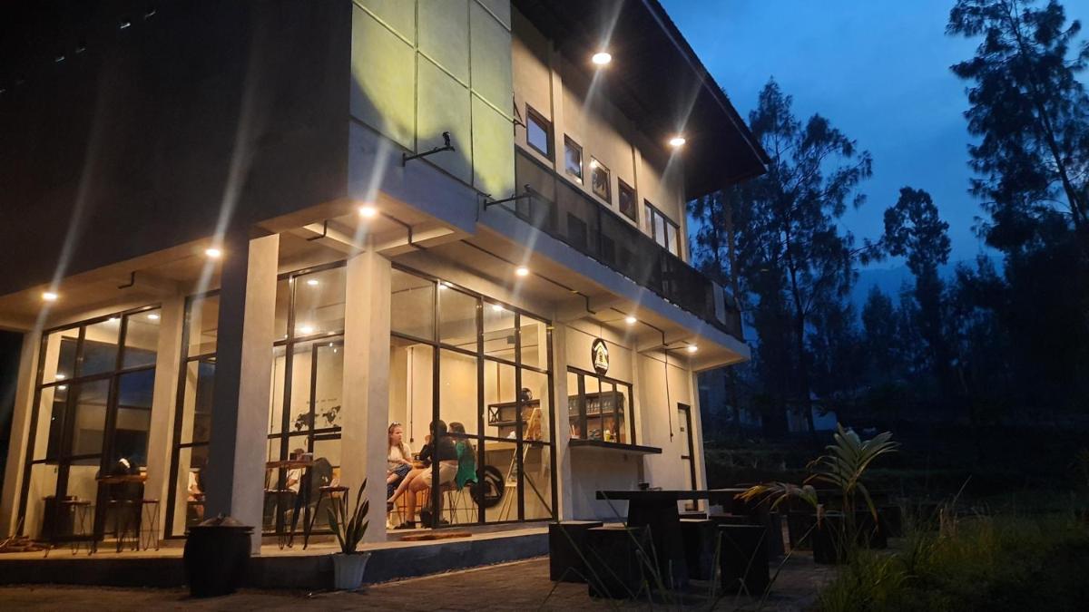 Bromo Dormitory & Camp - Housity