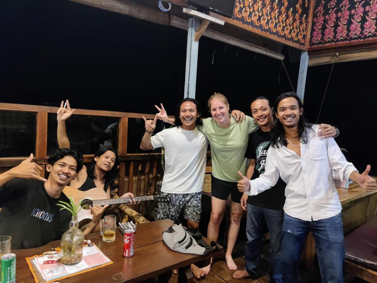 Aussie Inn Bukit Lawang - Housity
