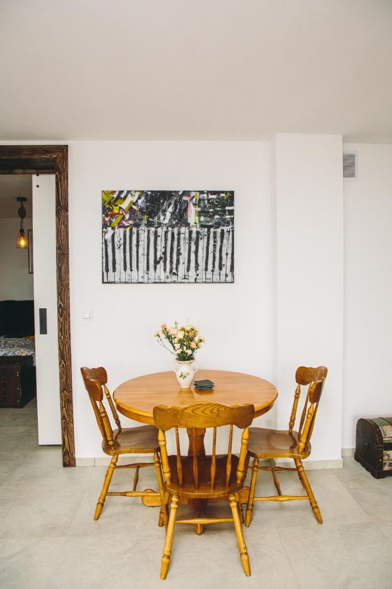 Zielone Wzgórze 393 - Housity