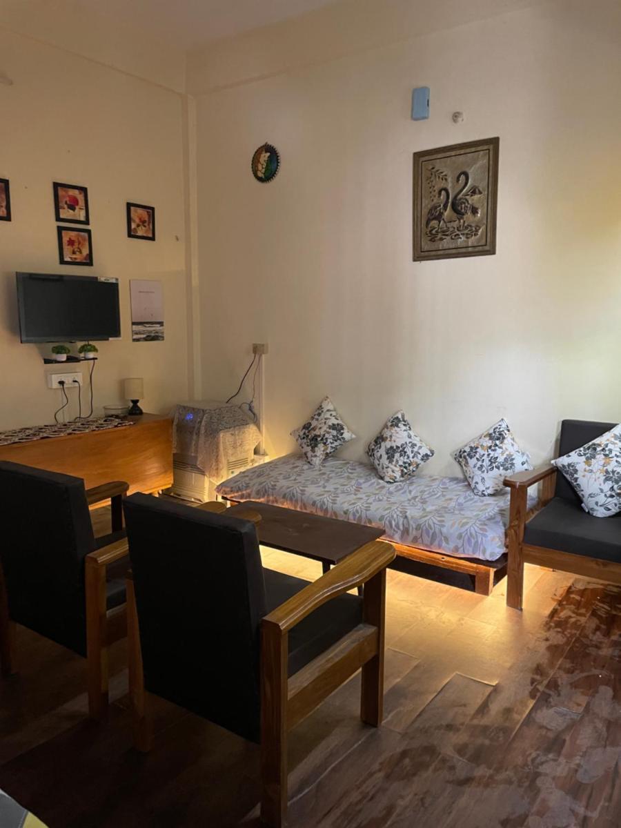 One Rhino Homestay - Nagaon - Housity