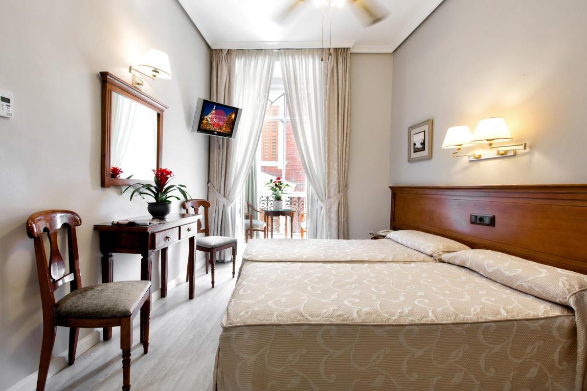 Hostal Macarena - Housity