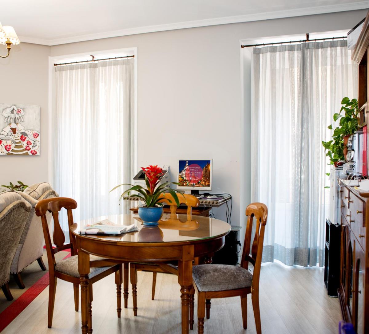 Hostal Macarena - Housity