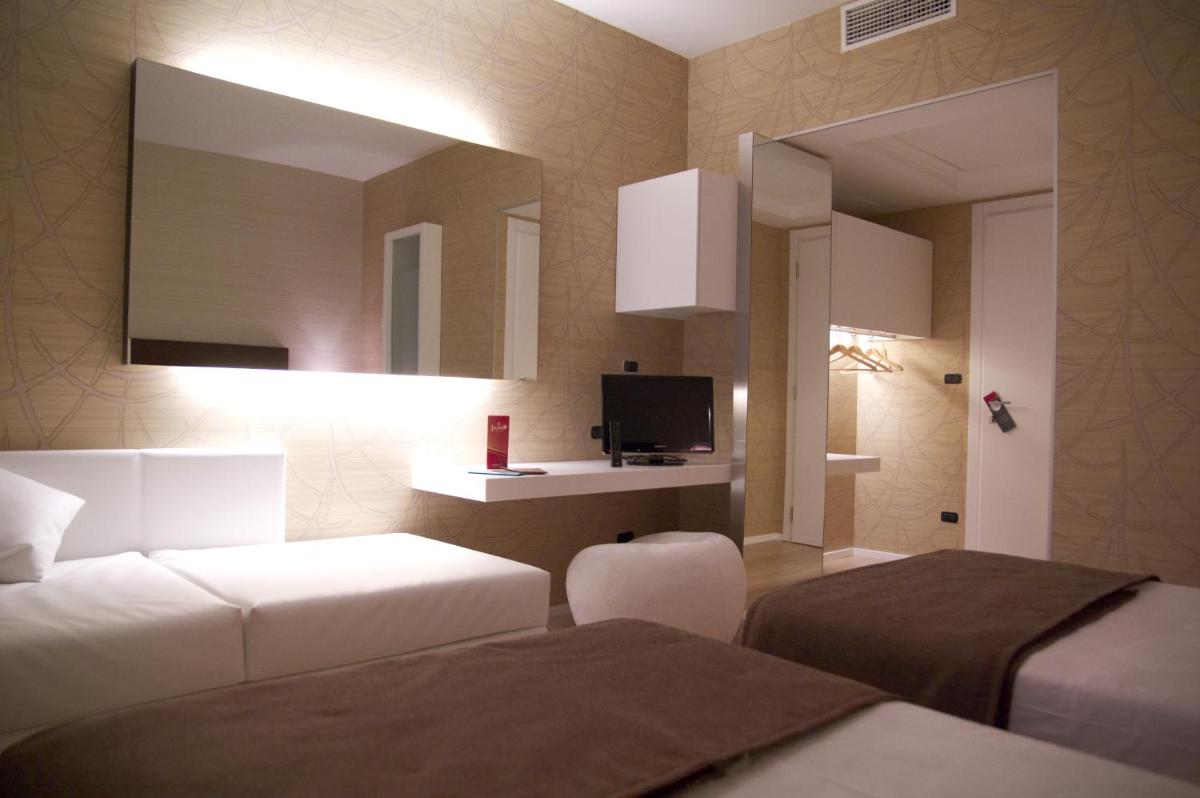 Hotel Incontro - Housity