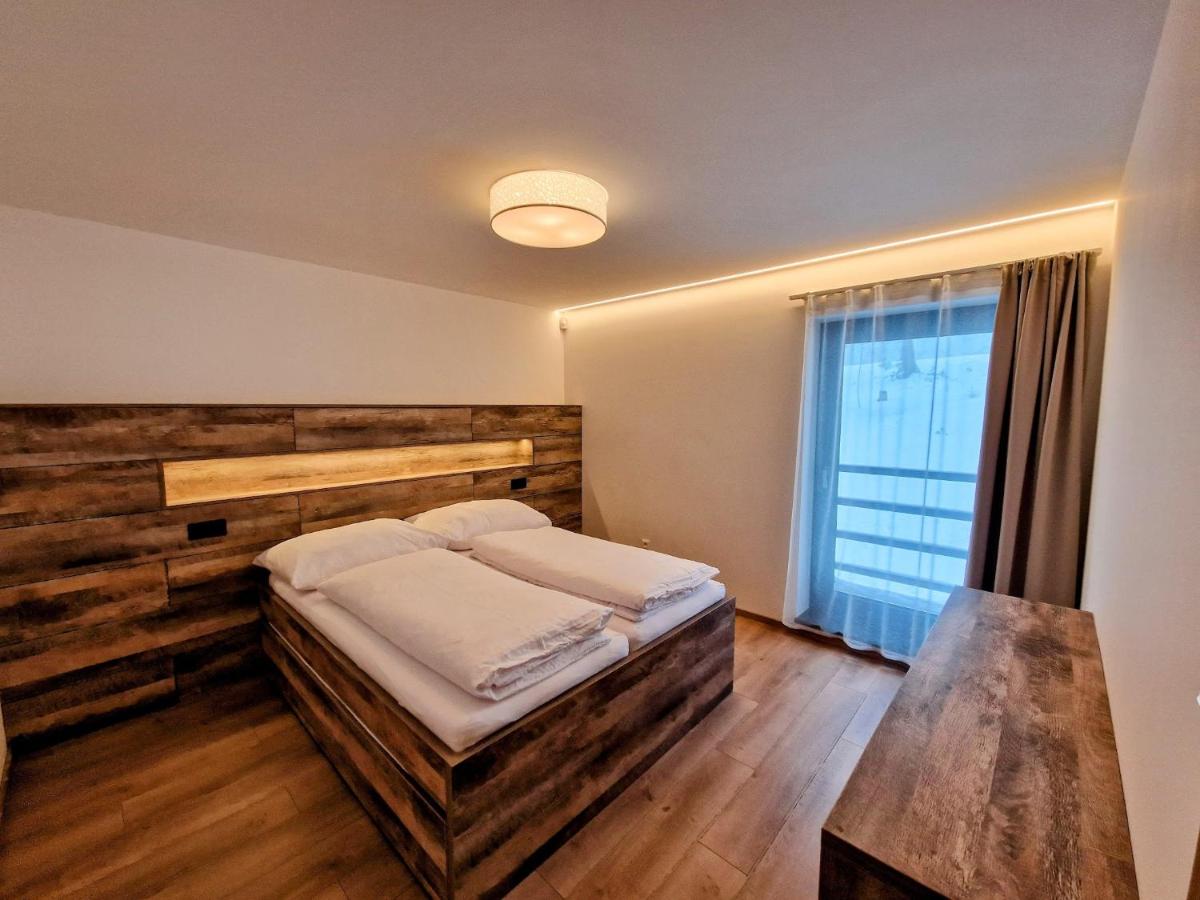 Aparthaus PINIA - Martinské hole - Housity