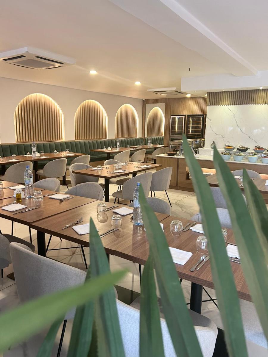Suitetrails - Hôtel Ivotel Abidjan