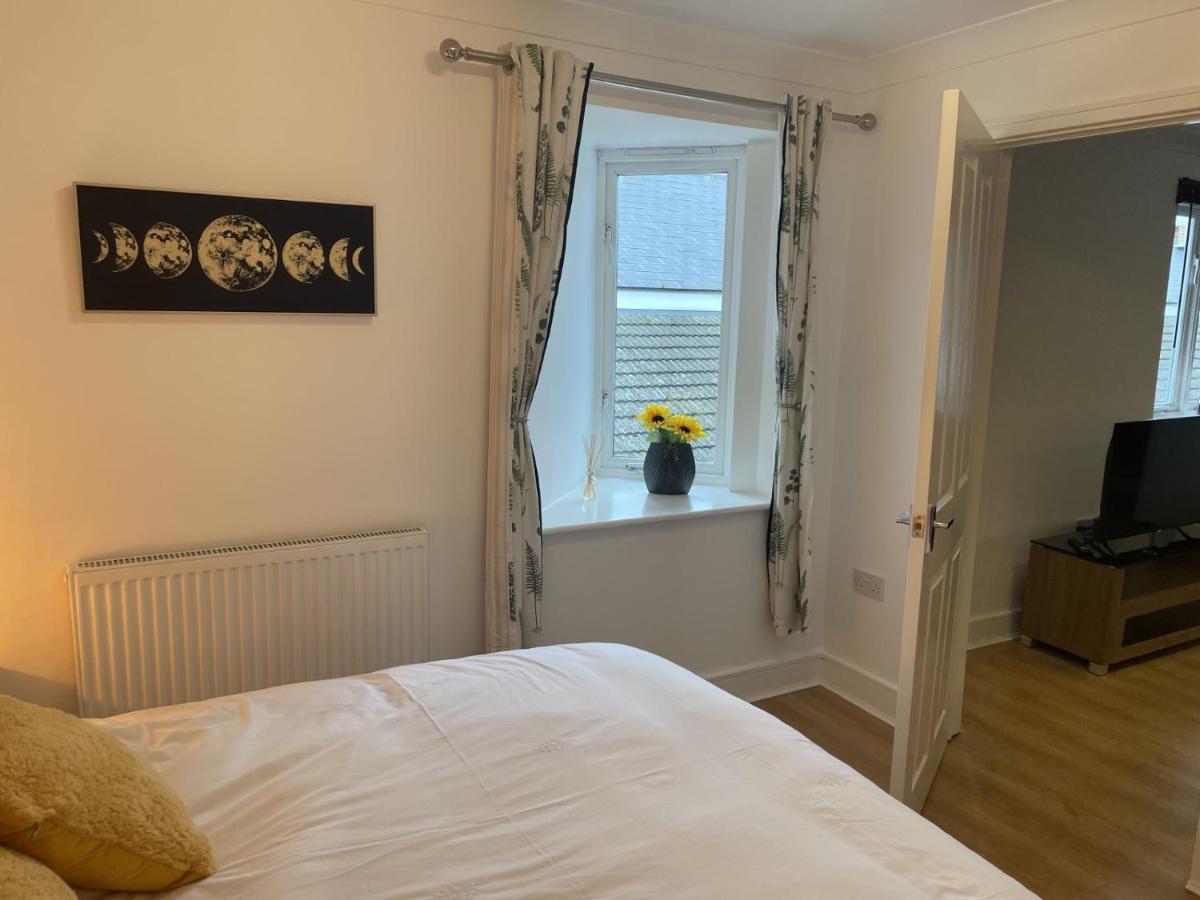 Modern The Mews Apartment - Housity