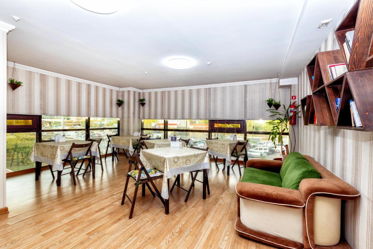 Hotel Bed and Breakfast - Housity