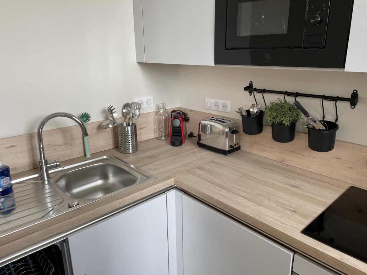 Studio Aix-les-Bains, 1 pièce, 2 personnes - FR-1-617-54 - Housity