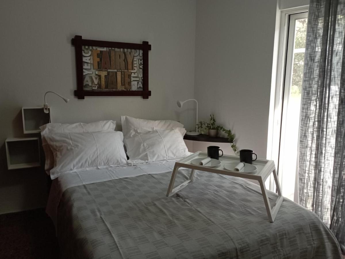 ΤΟ ΔΙΑΜΕΡΙΣΜΑ ΤΗΣ ΜΑΙΡΗΣ or MARY'S APARTMENT - Housity