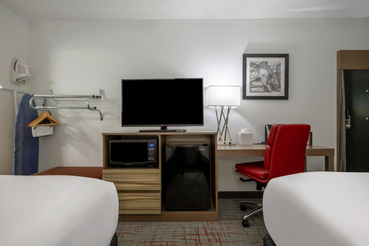 Wyndham Garden Columbia-Ft Jackson - Housity