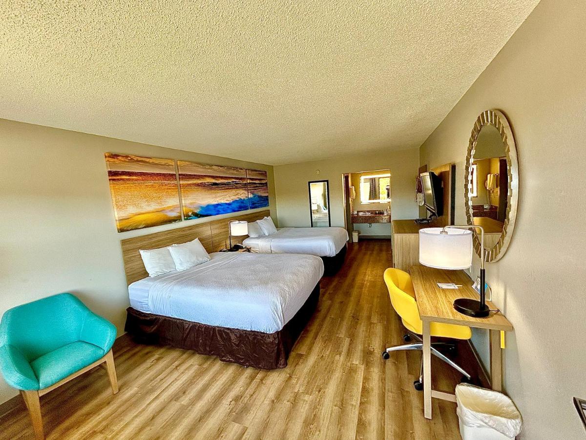 Days Inn by Wyndham St George - Housity