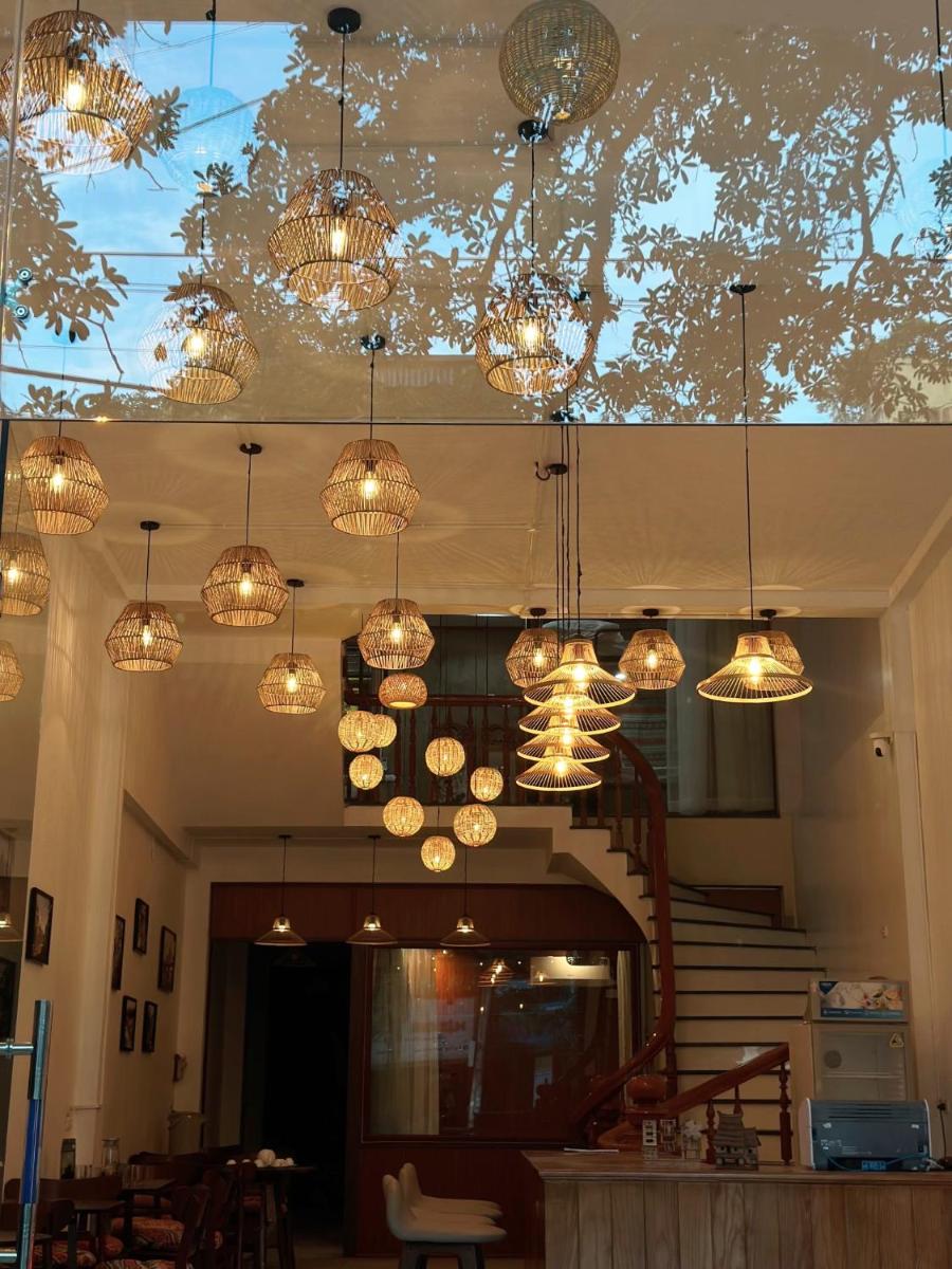 AmberSun Travel & Tours - Housity