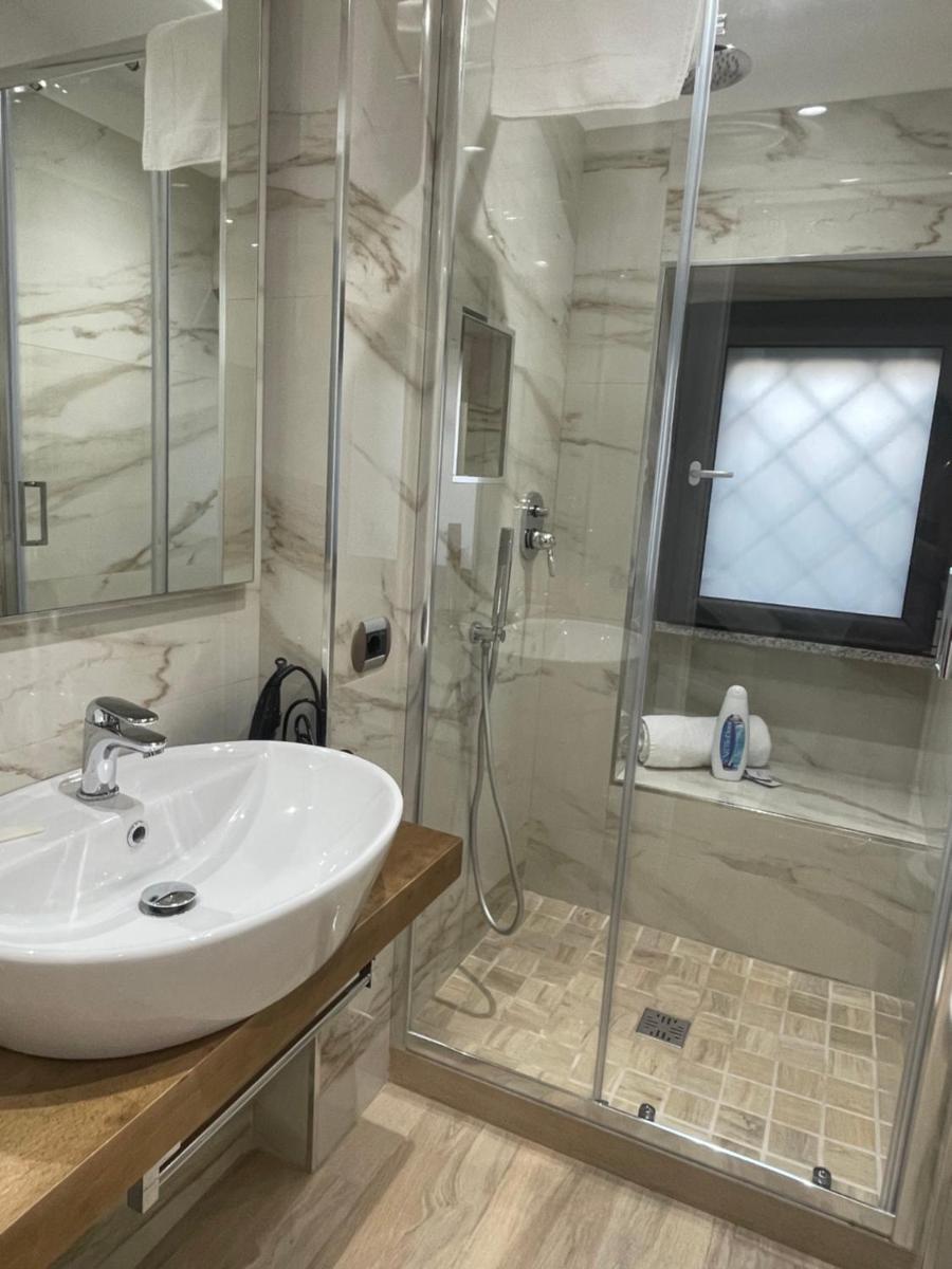 Suitetrails - Le Chic Rooms