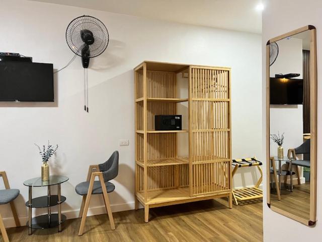 Thai Life Guesthouse Khaolak - Housity