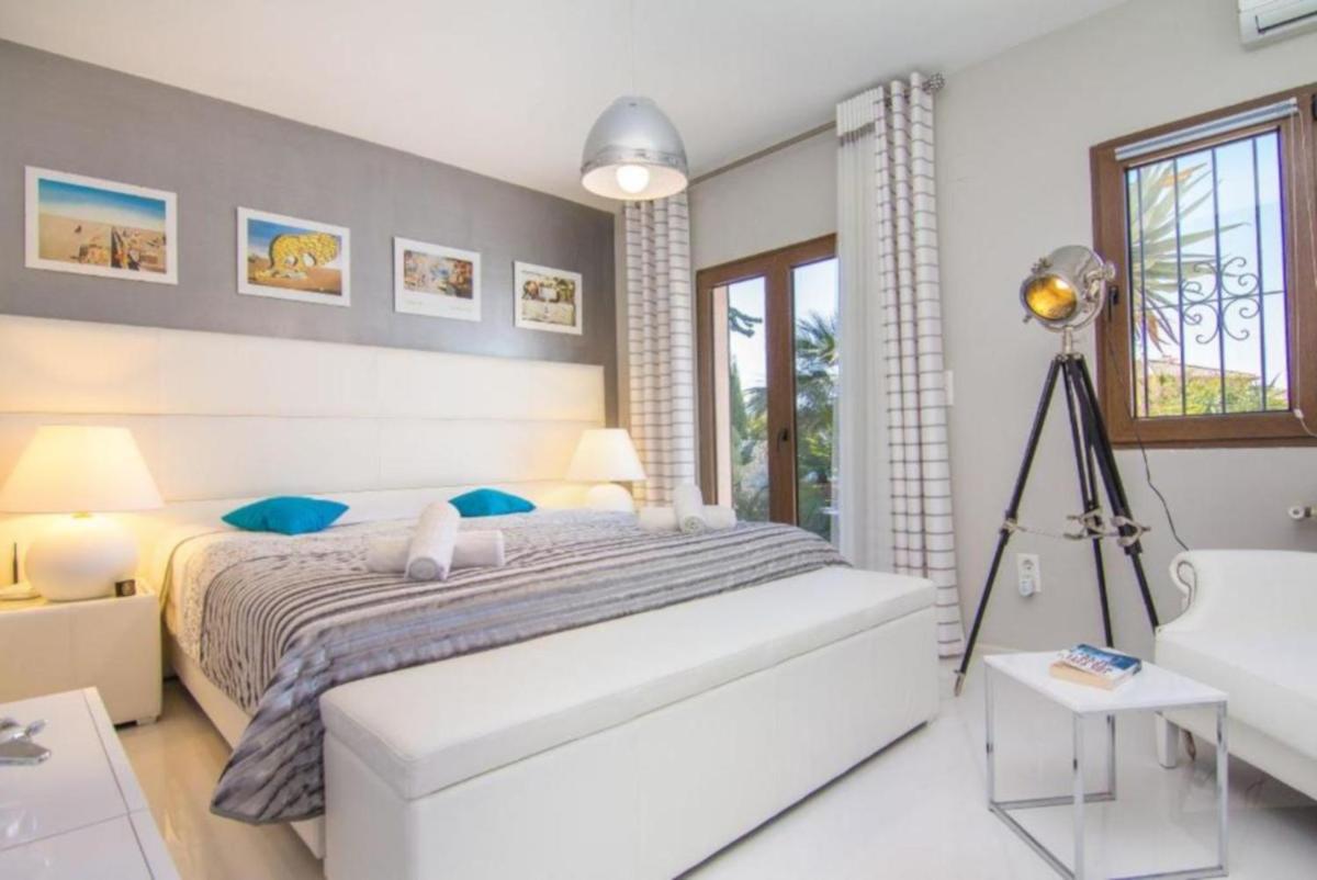 Fustera Villa El Salvador - Housity