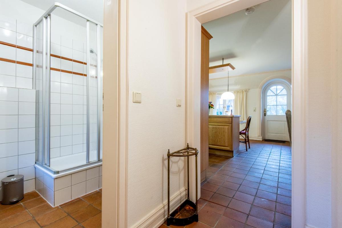 Friesenhaus Kaeptn Hahn Hausteil 03 - Housity