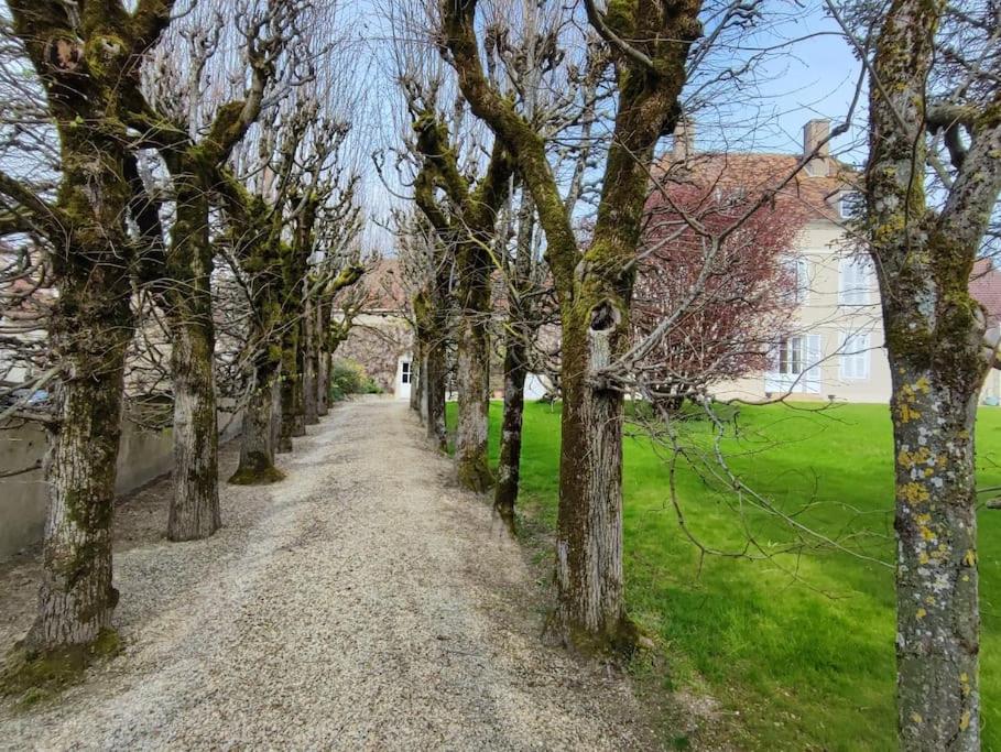 Clos Saint-Priscus - Gîte de Charme - Les Bastides d'Edouard en Bourgogne - Housity