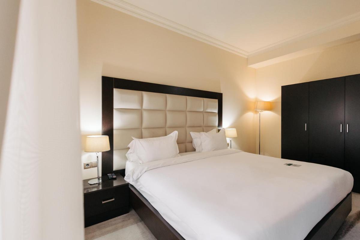 Suitetrails - Paris Hotel Yerevan